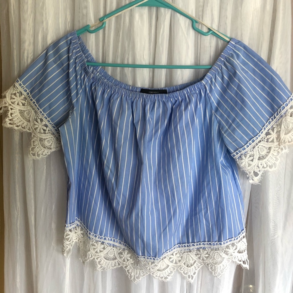 Forever 21 blue and white crop top